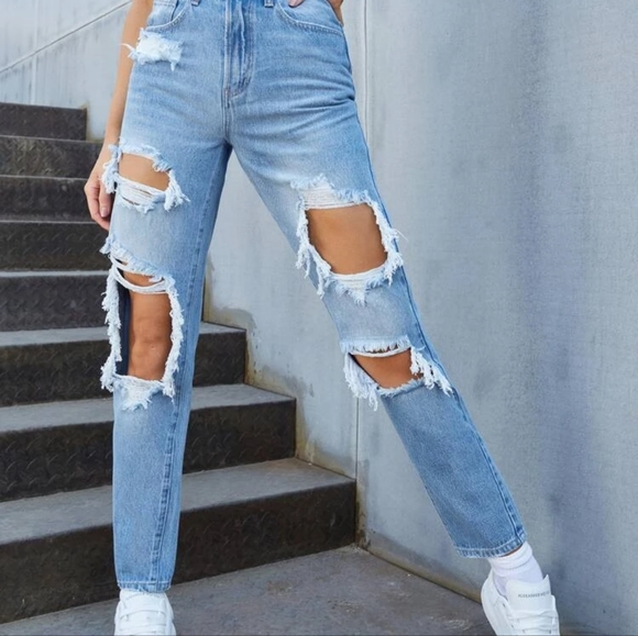 High Waist Ripped Jeans - Picture 3 of 4